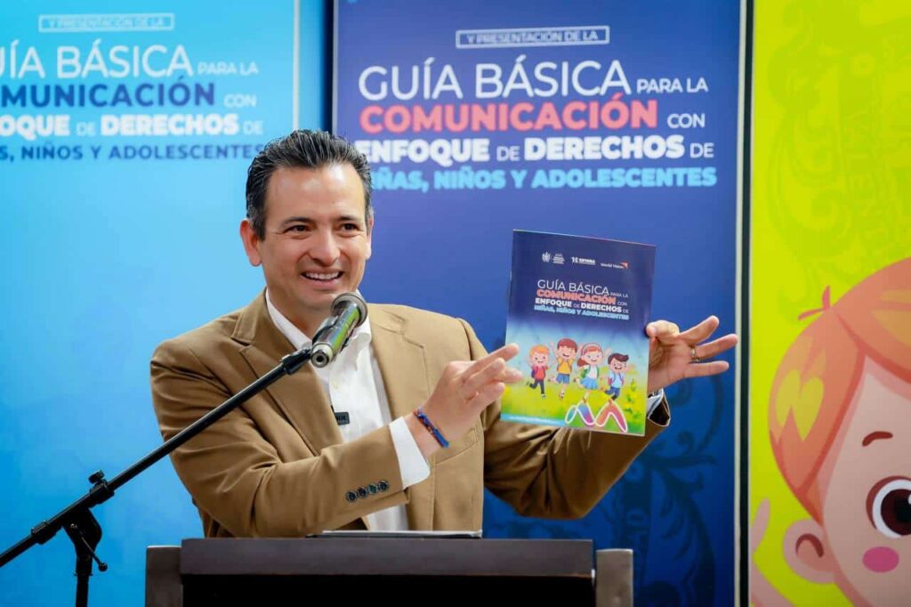 Presenta alcalde Guía Básica para Comunicación de derechos de niñas, niños y adolescentes