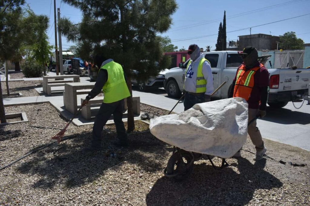 Rehabilitan plaza y calles de Zaragoza, retiran 65 toneladas de basura
