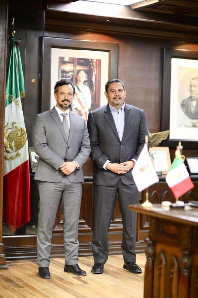 Recibe alcalde Pérez Cuéllar visita del representante de New México Border Authority