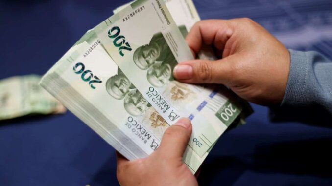 El peso alcanza su mejor nivel en 2025 con tipo de cambio de 19.15 por dólar