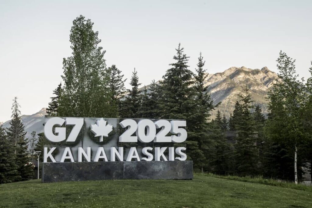 Canciller De la Fuente dialoga con Marco Rubio previo al G7