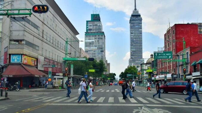BBVA prevé contracción económica en México en 2025 del 0.4% y repunte de 1.2% en 2026