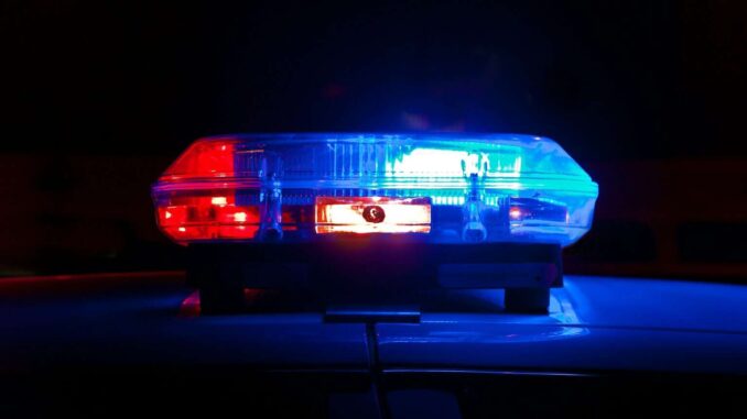 Sujetos intentan sacar a hombre bajo custodia policial del Hospital Balbuena, en CDMX