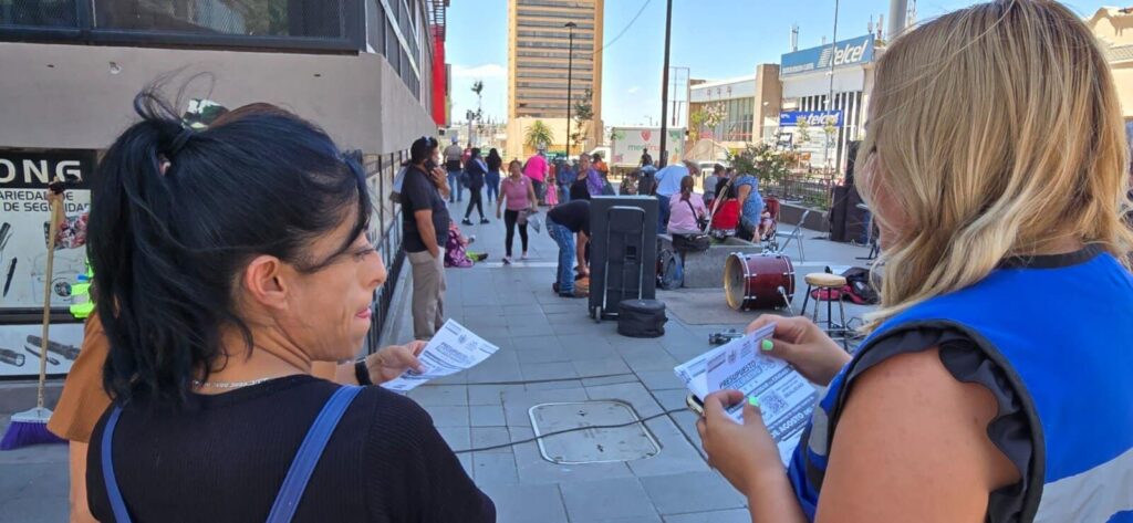 Inicia Municipio promoción del Presupuesto Participativo con volanteo en Plaza de Armas
