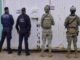 Aseguran bodega de drogas y vehículos modificados en operativo en Baja California