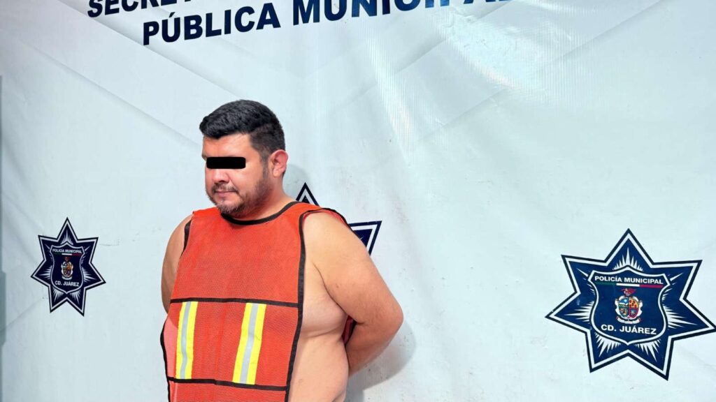 Lo detienen por golpear a su esposa, se encontraba armado