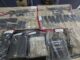 Aseguran vehículo con placas sobrepuestas y arsenal en Aldama