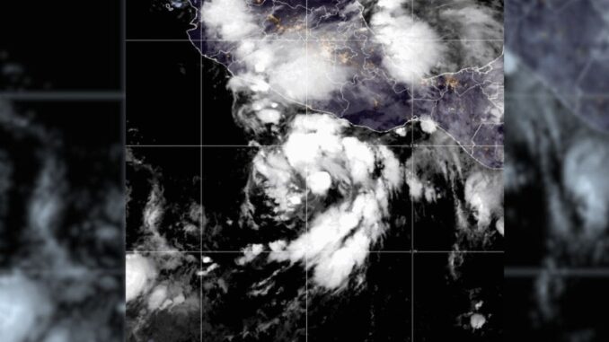 Se forma la depresión tropical Seis-E; podría evolucionar al huracán ‘Flossie’