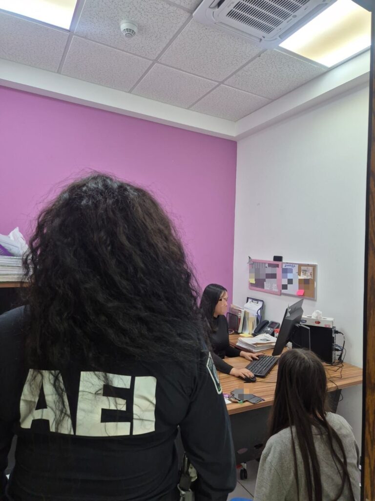 Localizan sana y salva a adolescente de 13 años de edad que tenía reporte de ausencia