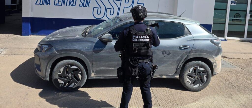 Recuperan vehículo con reporte de robo en el tramo carretero Chihuahua-Ojinaga
