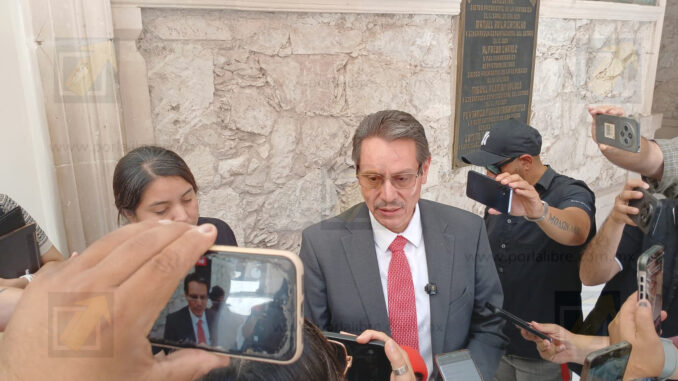 Analizan financiamiento para modernización de semáforos en Chihuahua