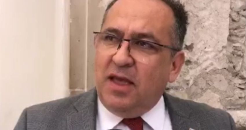 Estudiantes de Odontología levantan la voz por fallas en servicios; Rector de la UACH promete soluciones