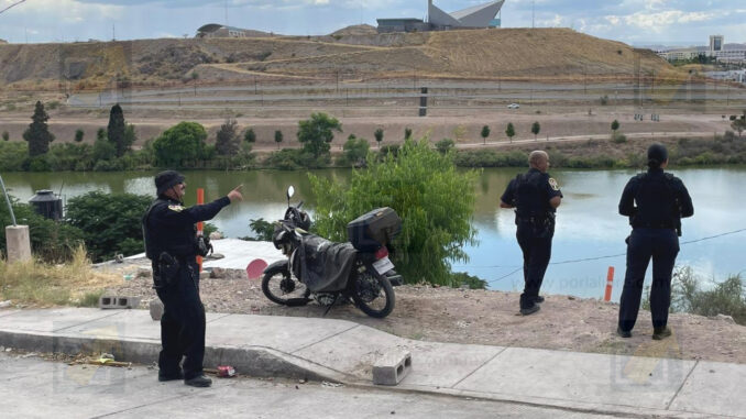 Policía Municipal rescata a hombre de morir ahogado en la Presa Chuvíscar