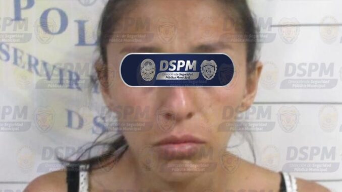 Agentes municipales detienen en el centro a mujer con droga, pipas y vapeadores