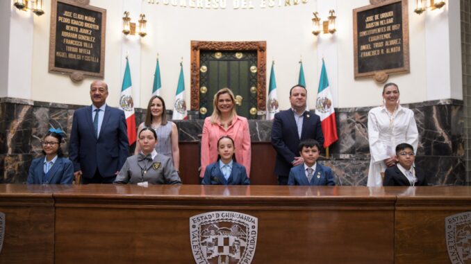 Desde Chihuahua pongamos el ejemplo de lo que es la honorabilidad: Maru Campos a niños funcionarios por un día