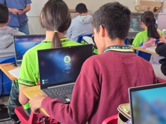 Equipan a planteles con Programa Escuelas Competitivas