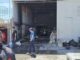 Mujer intentar apagar incendio en bodega de reciclaje de electrónicos;  se intoxica