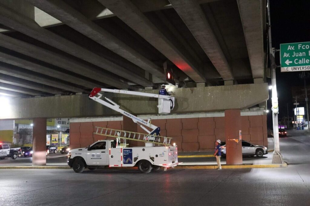 Moderniza Gobierno Municipal a LED 5 bajo puentes en beneficio de miles de chihuahuenses