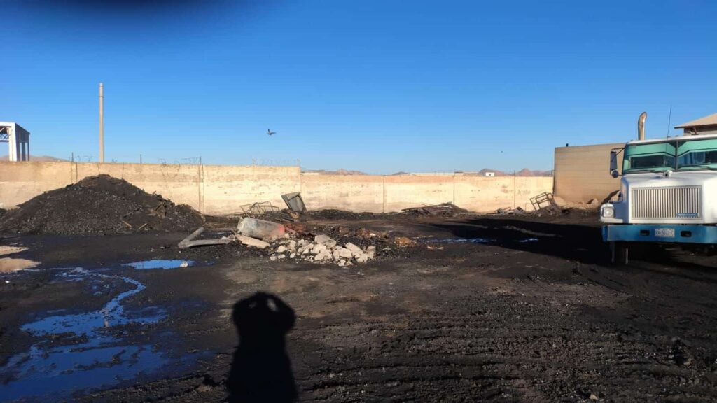 Concluyen bomberos trabajos de limpieza y retiro; declaran segura tarimera tras incendio