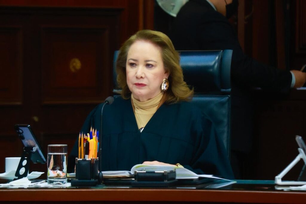 Defiende Yasmín Esquivel incluir los delitos de violencia familiar en las fiscalías de género