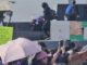 Vandalizan glorieta de Pancho Villa previo a marcha del Día Internacional de la Mujer