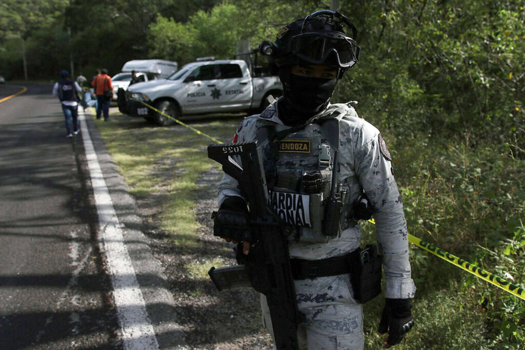 Matan a dos funcionarios municipales en Guerrero