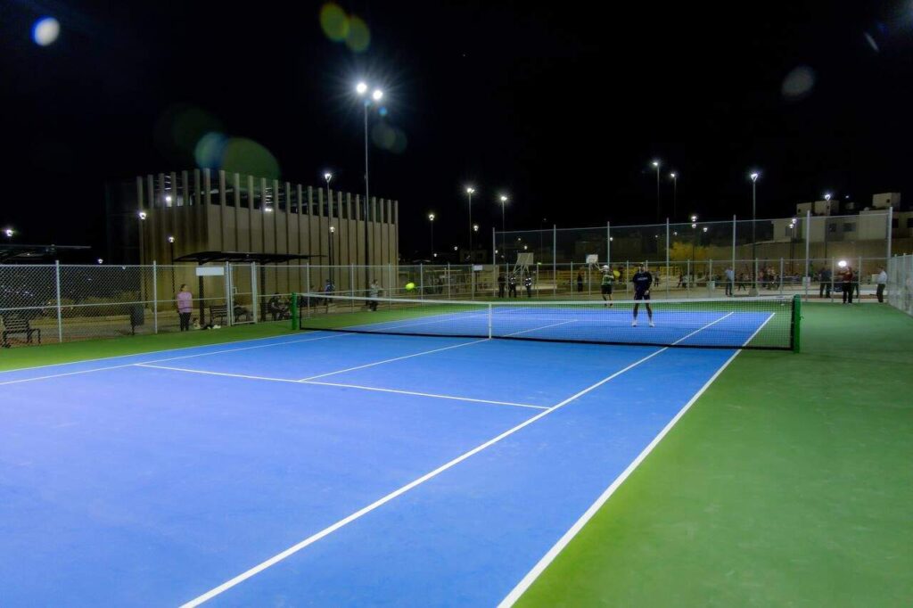 Inaugura Marco Bonilla cancha de tenis en parque Haciendas del Real