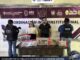 Presentan a pareja detenida y aseguramiento tras cateo de Quinta Sebastián