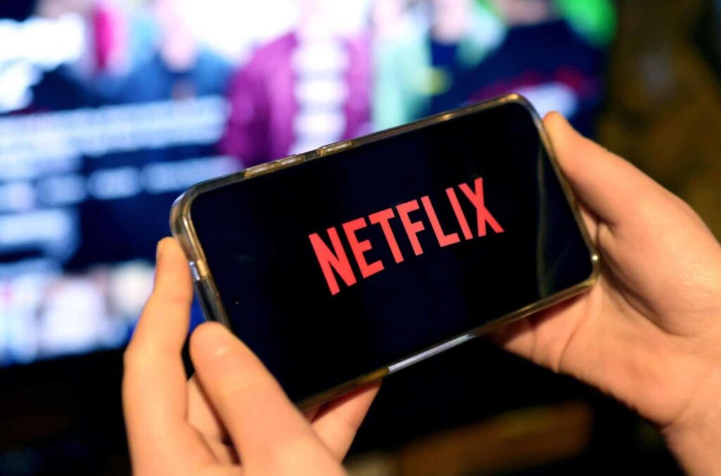 Netflix se retira de la batalla por la compra de Warner tras la nueva oferta de Paramount