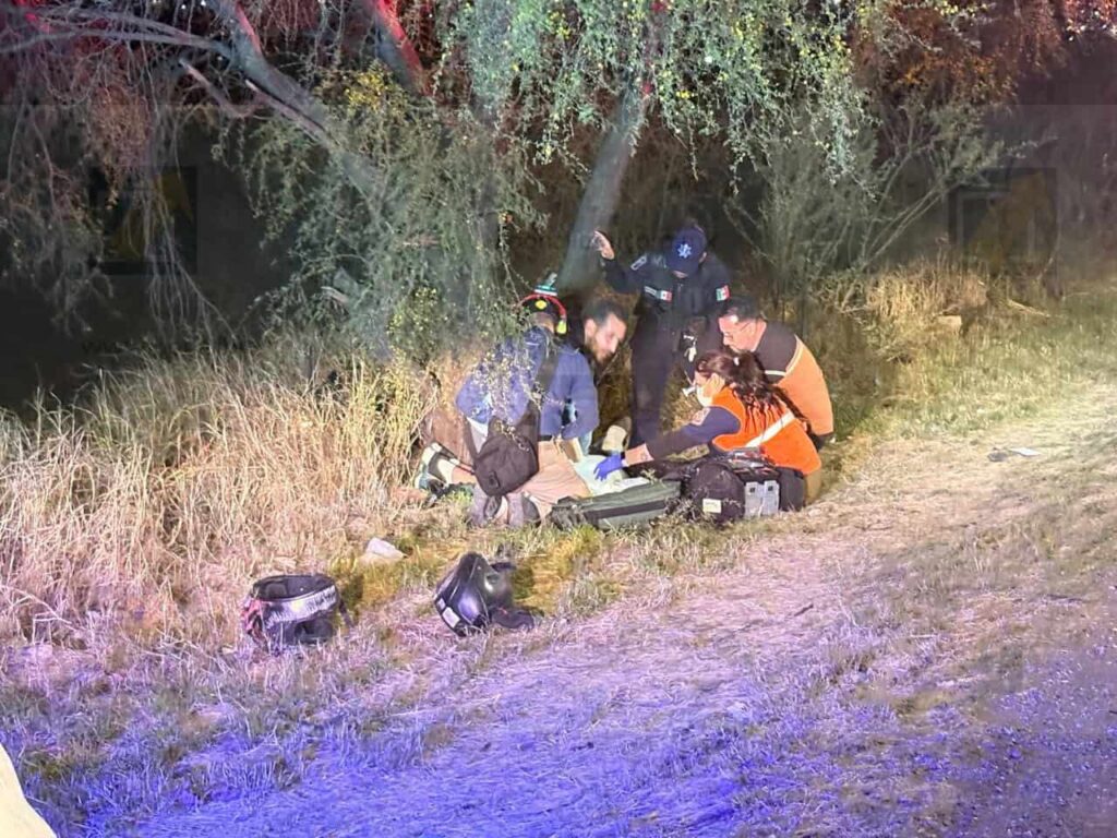 Motociclista pierde la vida tras salir del camino en la carretera Chihuahua–Aldama