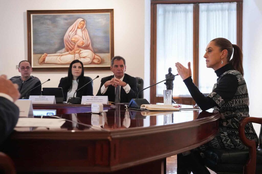 Sheinbaum conversa con la gobernadora del Banco de México sobre «perspectivas económicas»